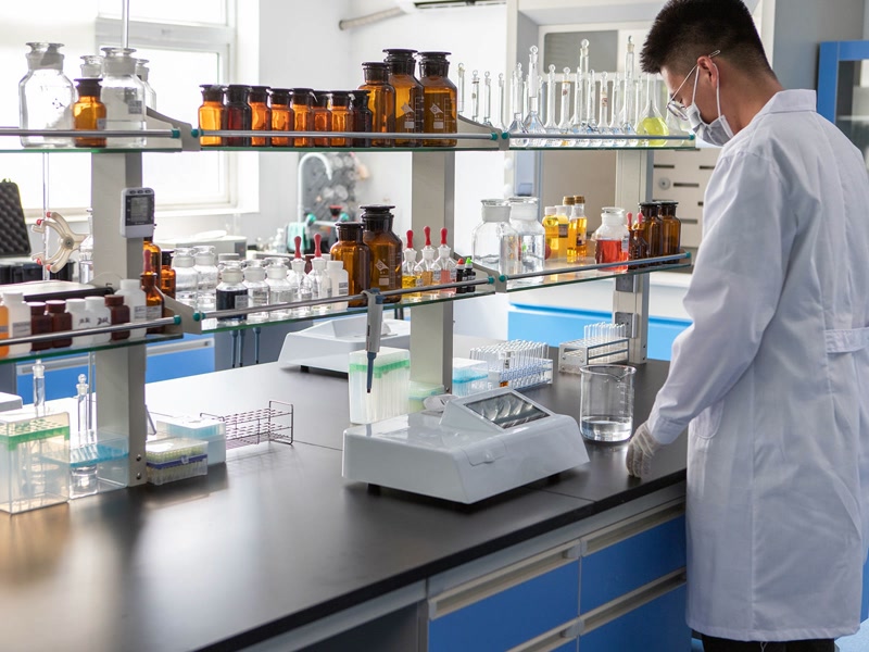 blue-wise-08-laboratory